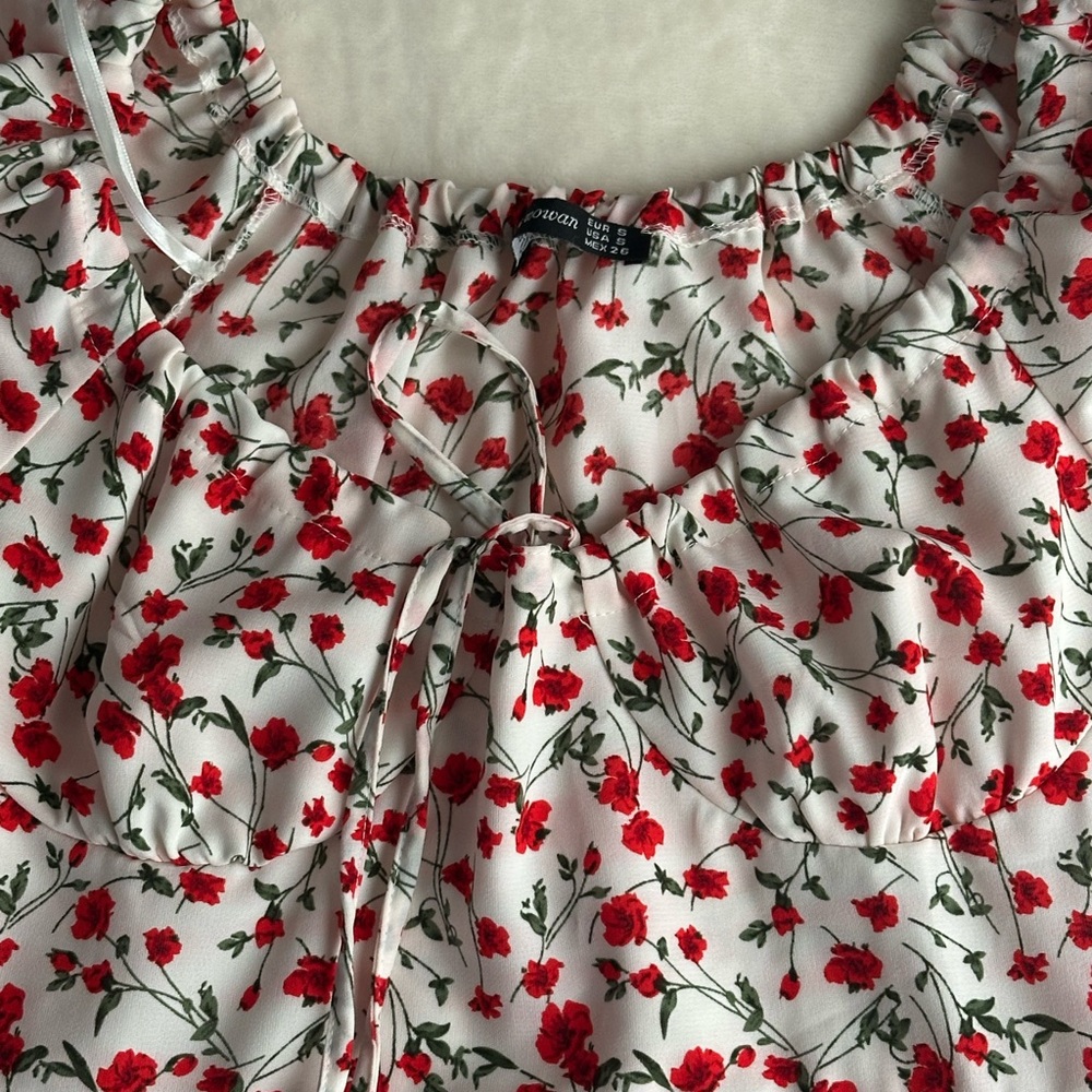 Floral Red and White Women's Top